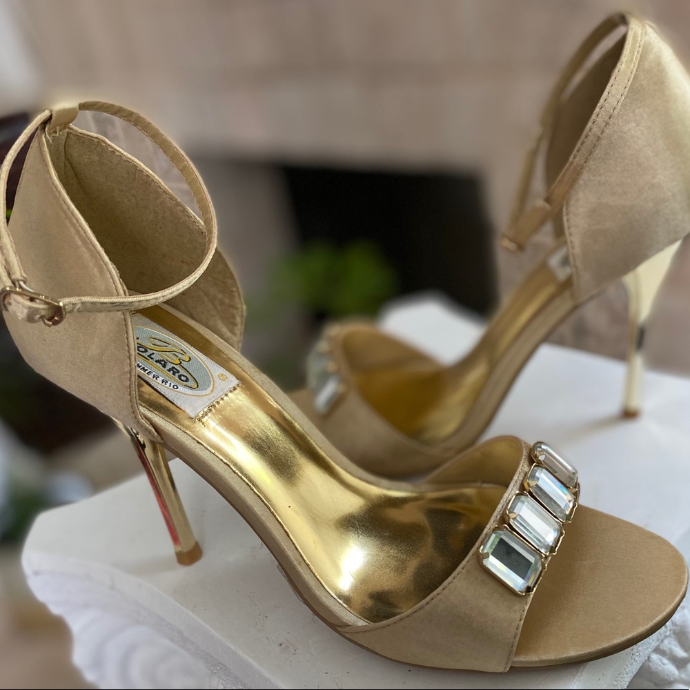 Bolaro Summer by Rio Gold High Heels, size 7.5